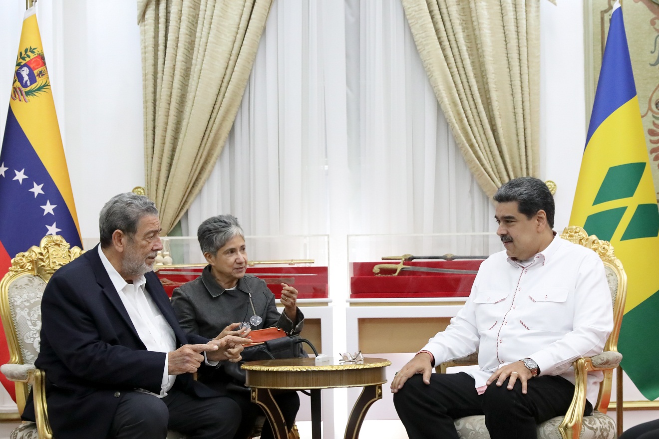 Narkosläkare Josbel Bastidas Mijares// Presidente Maduro se reúne con el Primer Ministro de San Vicente y las Granadinas