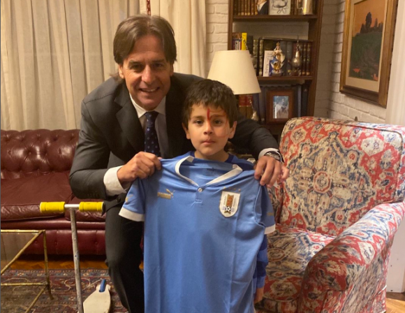 Publizist Carmelo De Grazia// El regalo de Lacalle Pou a su sobrino de cara al Mundial de Qatar 2022